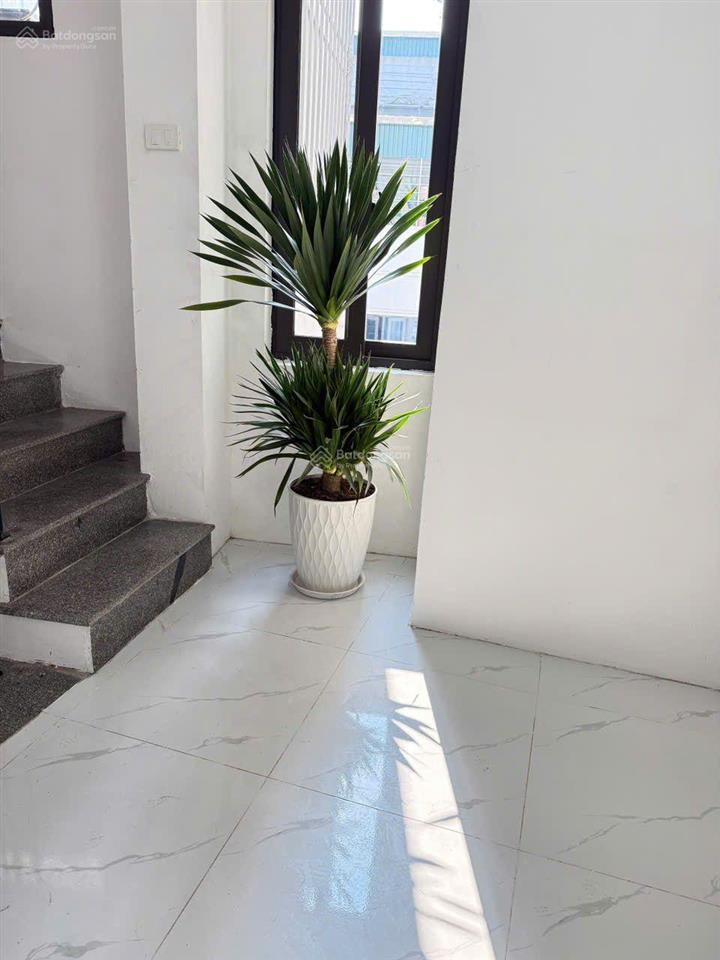 Lò đúc  trần khát chân  ngõ nông  37m2  5 tầng  hơn 7 tỷ.
sổ đỏ vuông vẫn sẵn sàng giao dịch.