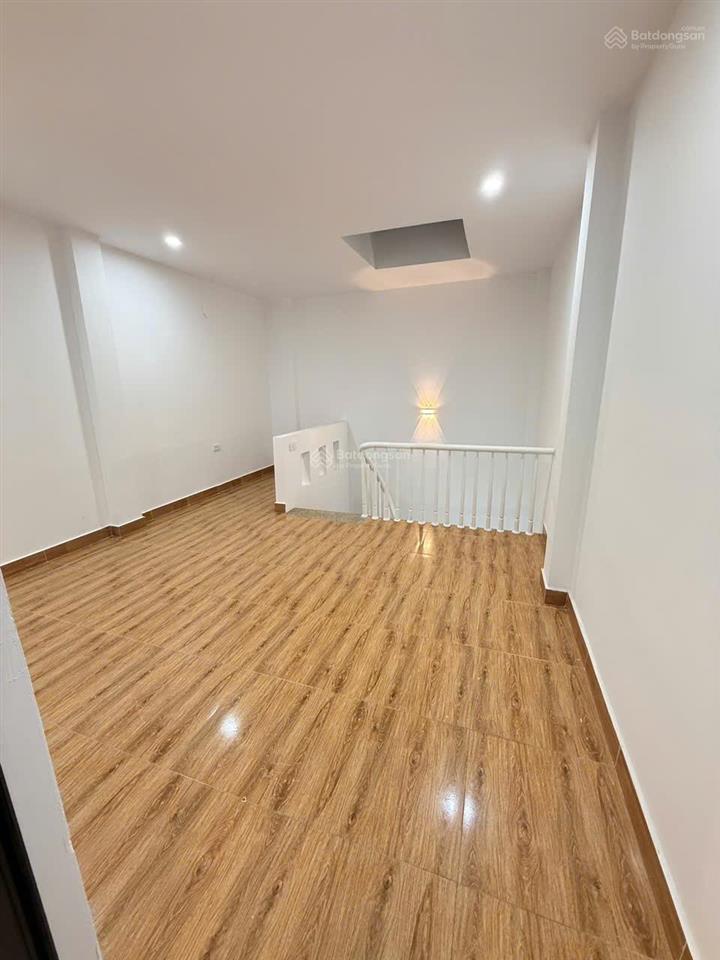 Trần đại nghĩa  đại la  ngõ siêu nông  34m2  5 tầng  mới cong