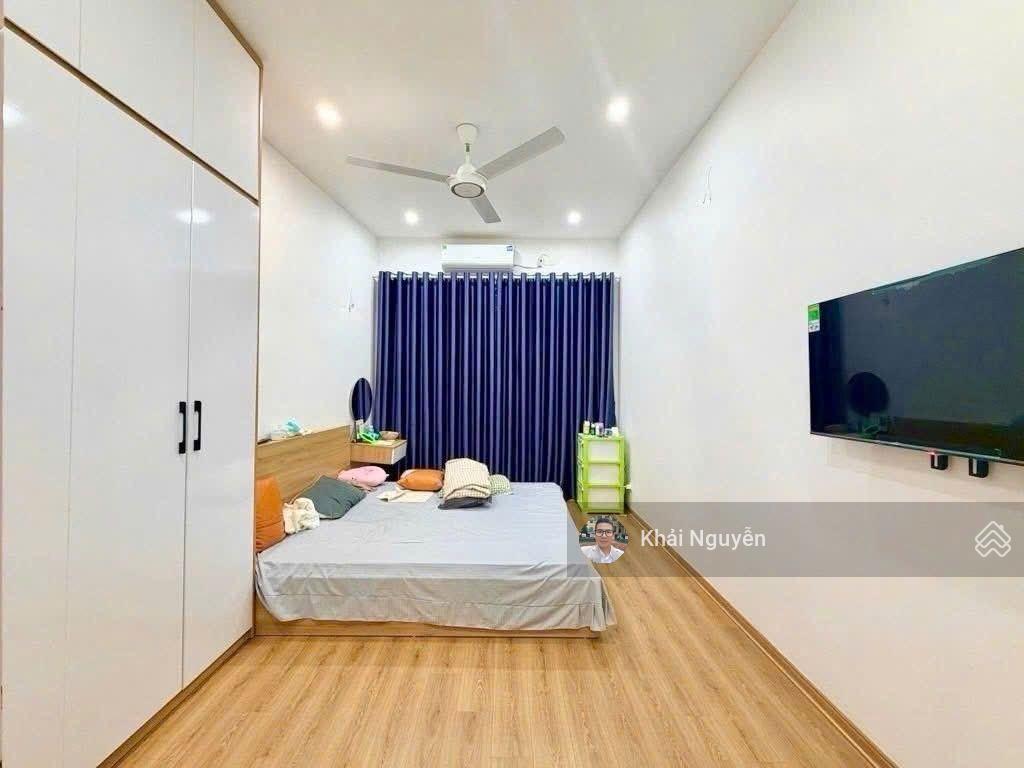 Minh khai  phố víp 8 làn xe  quy hoạch ổn định  25m2  5 tầng  hơn 5 tỷ.