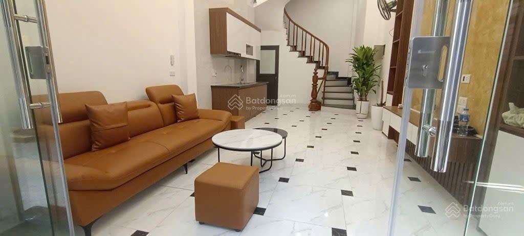Ngay gốc đề  minh khai  ngõ 3m  15m ra ô tô  34m²  5 tầng