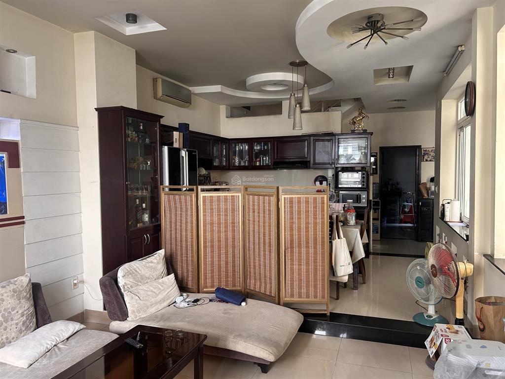 Bán nhà giá tốt khu vực. ngay chợ phạm văn hai. phù hợp ở hoặc kinh doanh căn hộ dịch vụ.