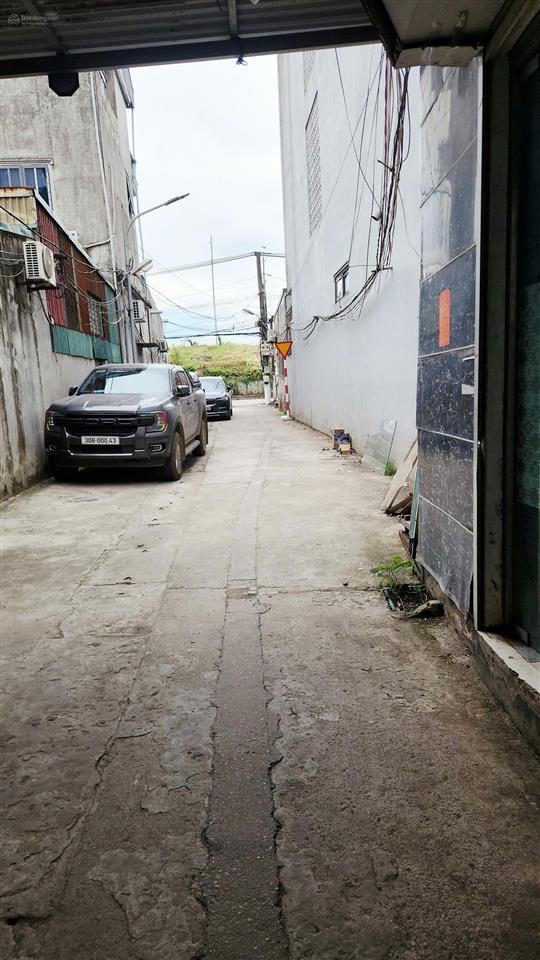 Chính chủ cho thuê nhà nguyên căn 3 tầng gần 300m sử dụng 5 phòng ngủ ô tô vào tận cửa