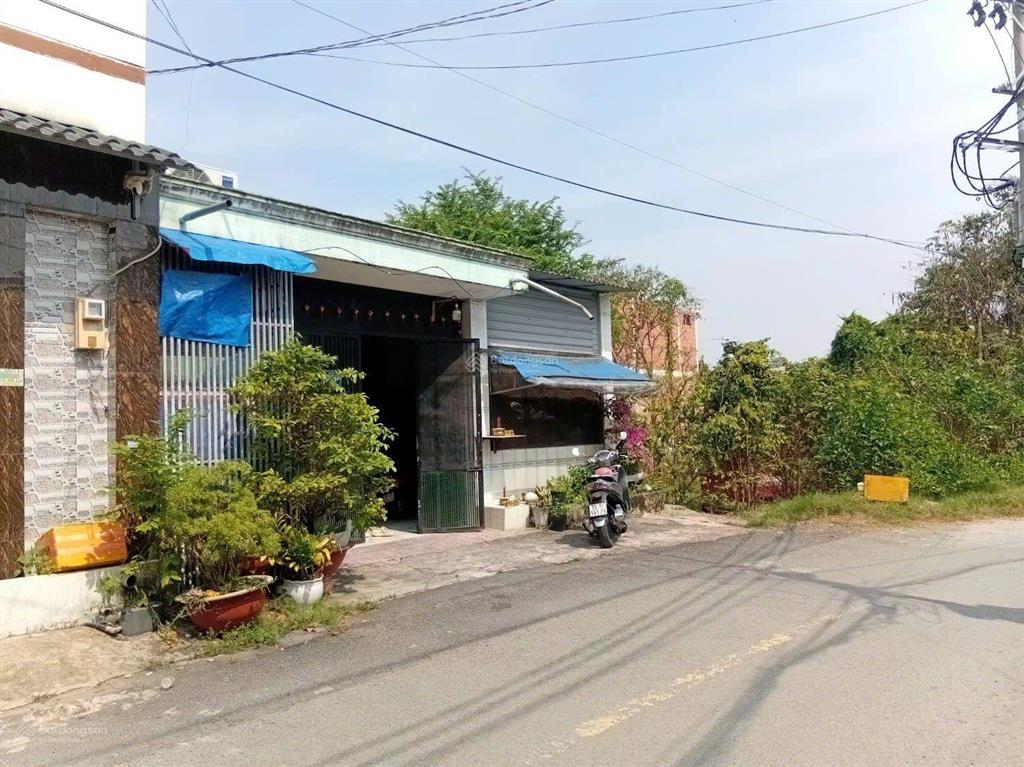 Bán nhà mặt tiền tân hiệp 3940 hóc môn
dt 96m2  giá 3,5 tỷ (tl)