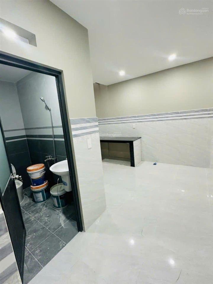 Nhà hẻm ô tô thới tam thôn 17 hóc môn 80m giá chỉ 3,2 tỷ