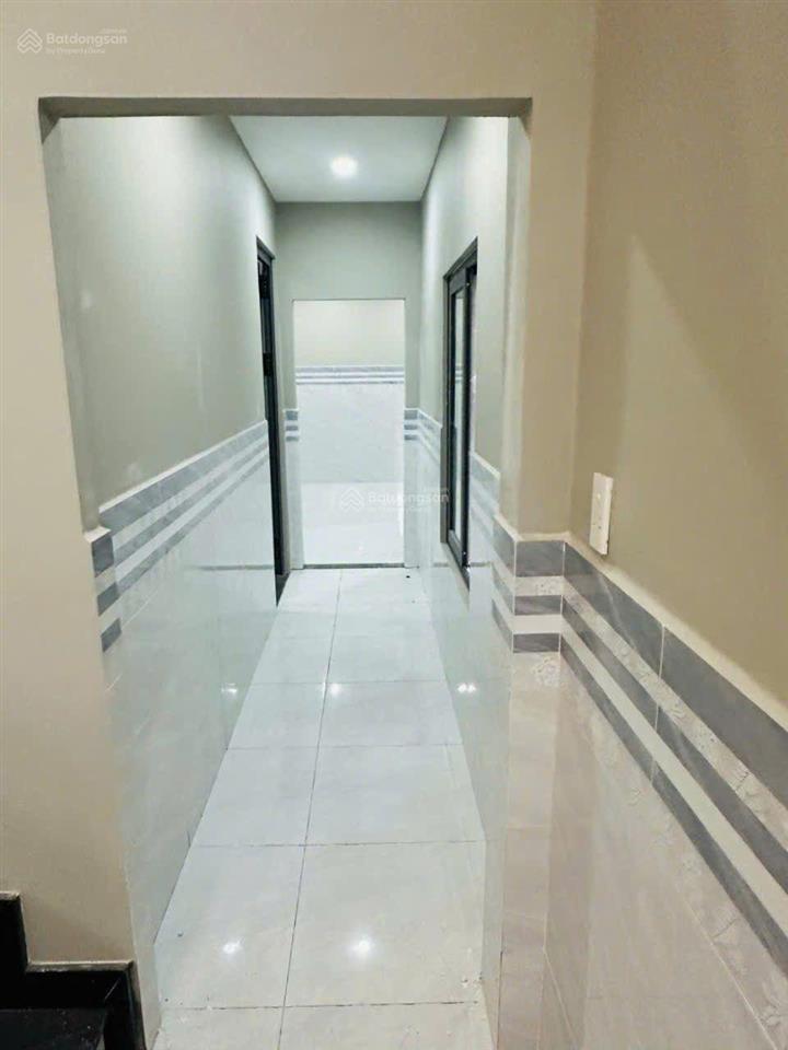 Nhà hẻm ô tô thới tam thôn 17 hóc môn 80m giá chỉ 3,2 tỷ