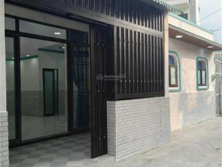 Nhà mới 2 tầng ngay trung tâm hành chính hóc môn hẻm xe tải 6m diện tích 10m x 12m