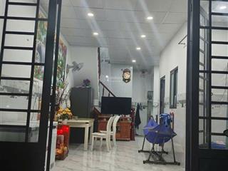 Bán nhà trệt lầu gần chợ thới tứ hóc môn giá 1 tỷ 650 triệu (thương lượng) dt 6x11m