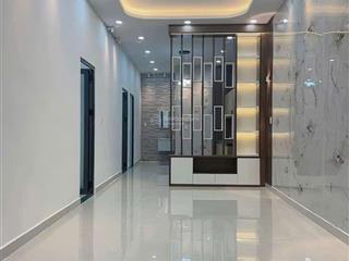 Nhà mới vào ở ngay hẻm 5m sát mặt tiền đặng thúc vịnh hóc môn, giá 2.3 tỷ