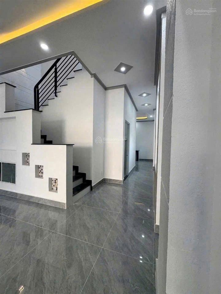 Nhà 2 tầng đẹp xinh lung linh vào ở ngay hẻm xe tải thông tân hiệp 14 giá 4.25 tỷ