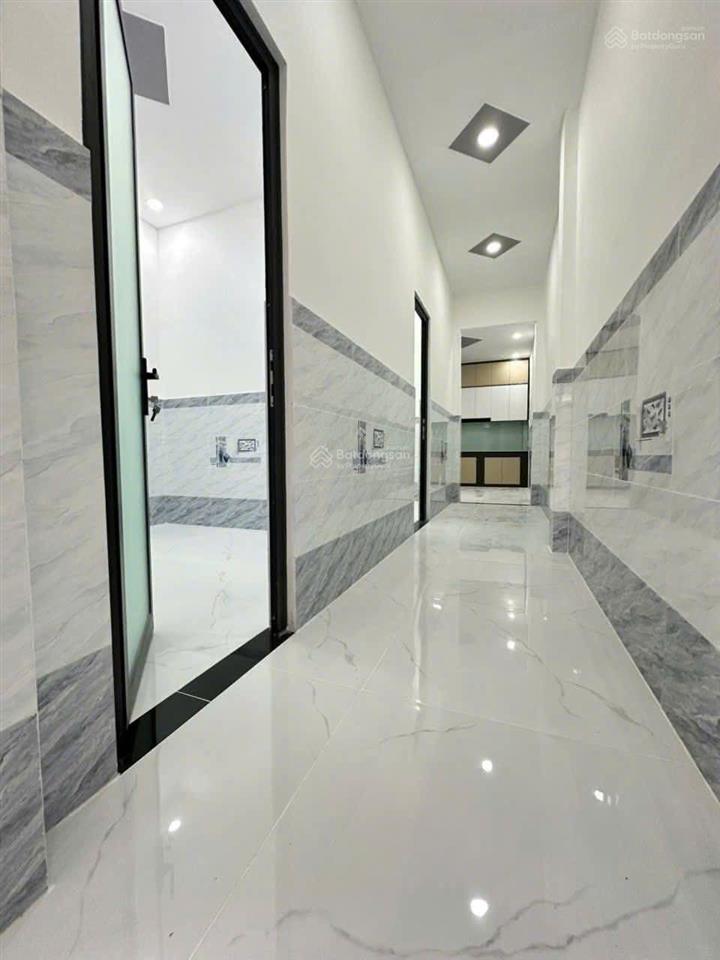 Nhà cấp 4 mới đẹp dọn vào ở ngay gần chợ hóc môn sát mặt tiền phạm thị giây giá 2.1 tỷ