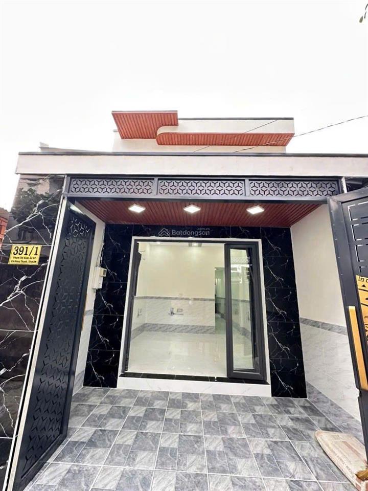 Nhà cấp 4 mới đẹp dọn vào ở ngay gần chợ hóc môn sát mặt tiền phạm thị giây giá 2.1 tỷ