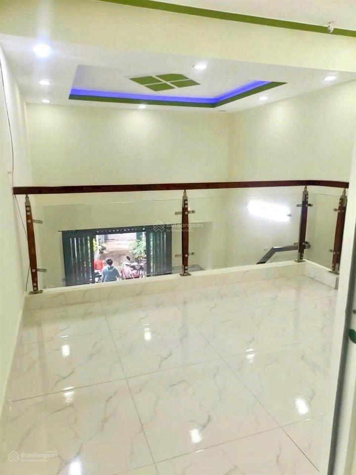 1 tỷ 380 triệu  nhà đẹp thới tam thôn 10, hóc môn  ccvb diện tích 4m x 13m