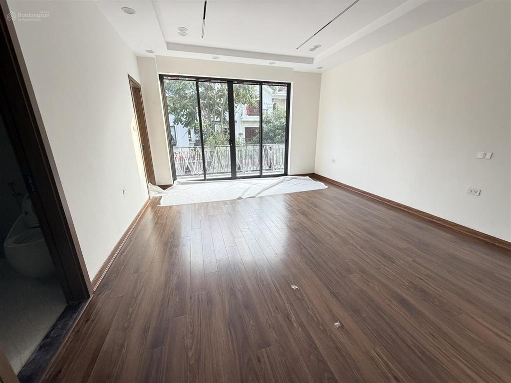 Bán biệt thự văn phú 222m2, 4 tầng mặt tiền 12m, 3x tỷ ôtô tránh vỉa hè kinh doanh thang máy cc