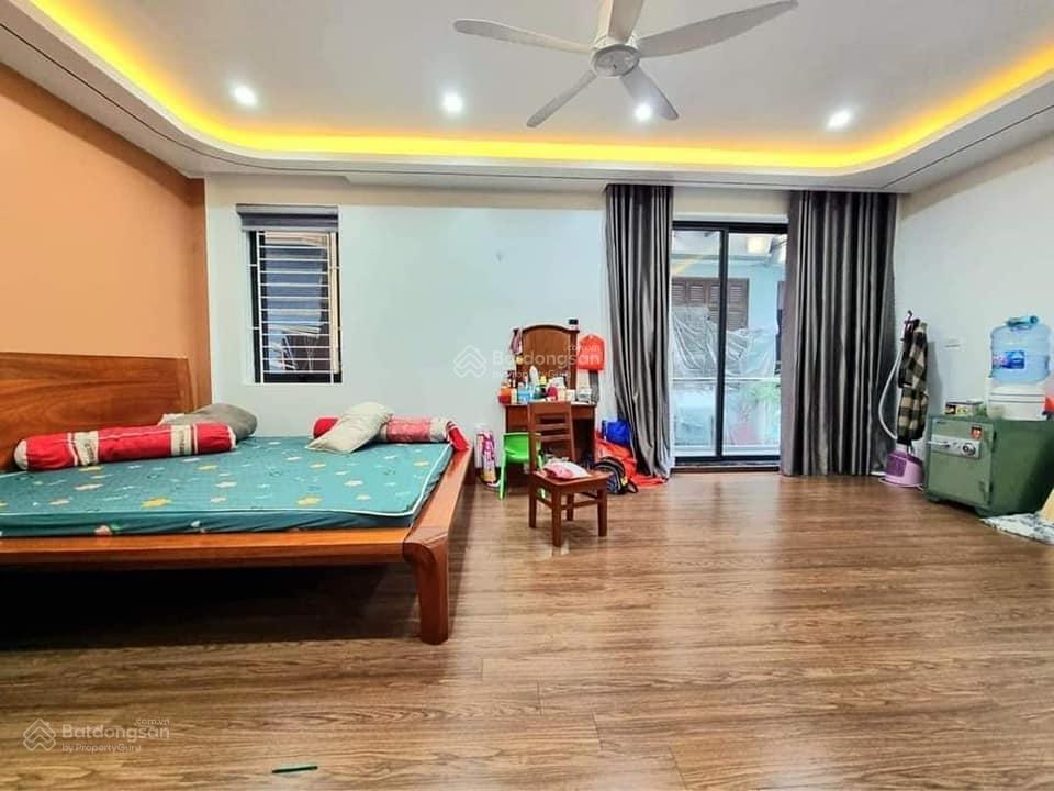 Bán khách sạn mặt phố đội cấn ba đình 2300m2 25 tầng mặt tiền 55m 1561 tỷ 5sao thuê 150tỷ/năm cc