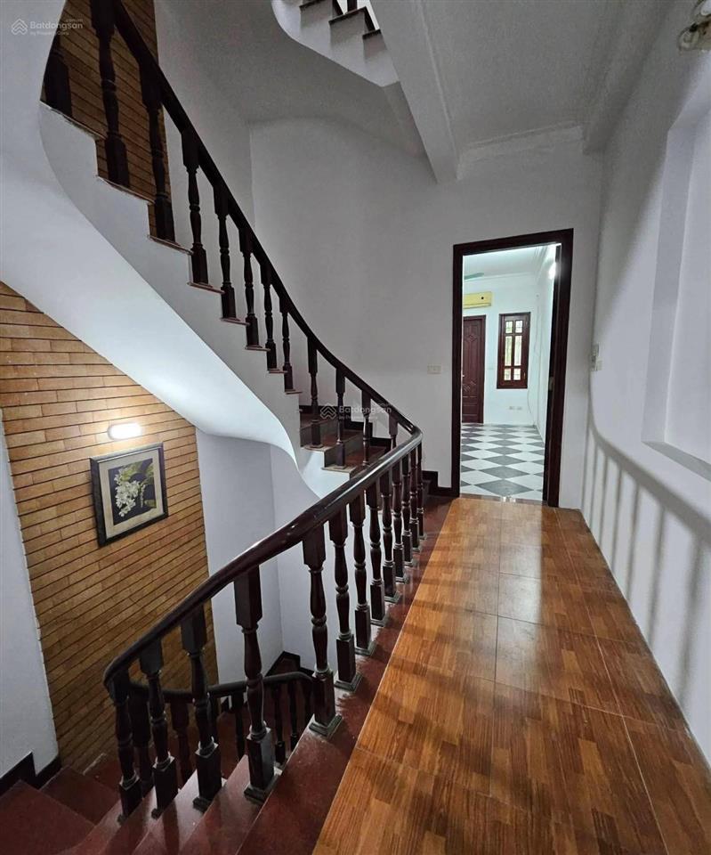 Bán nhà vũ ngọc phan đống đa 56m2 5 tầng mặt tiền 4m 1 tỷ gần ô tô gần phố cc 0976 052 ***