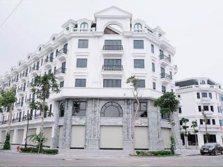 Bán biệt thự dịch vọng cầu giấy 200m2 4 tầng mặt tiền 17m hơn 85tỷ mặt phố kinh doanh gần công viên