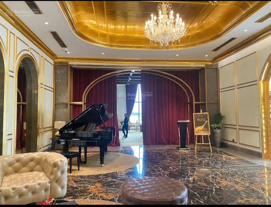 Bán khách sạn mặt phố giảng võ 2250m2 30t mặt tiền 120m 5508 tỷ kinh doanh thang máy cc 0976 052 ***