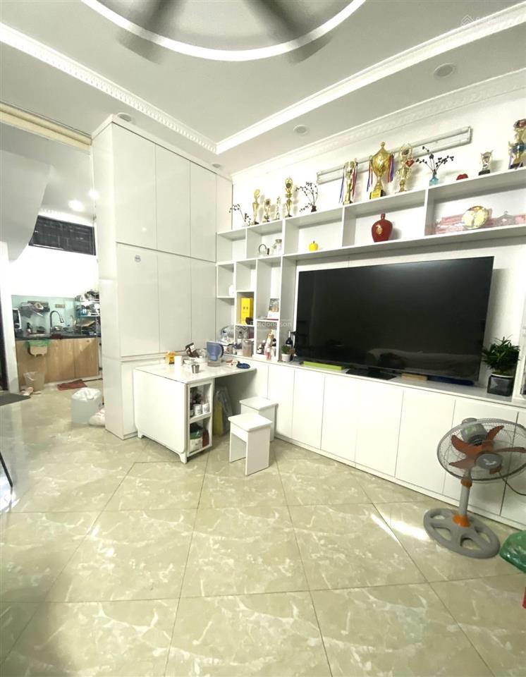 Bán nhà láng hạ 40m2 5 tầng mặt tiền 6m 1x tỷ gần phố nhà đẹp ở ngay cc 0976 052 ***