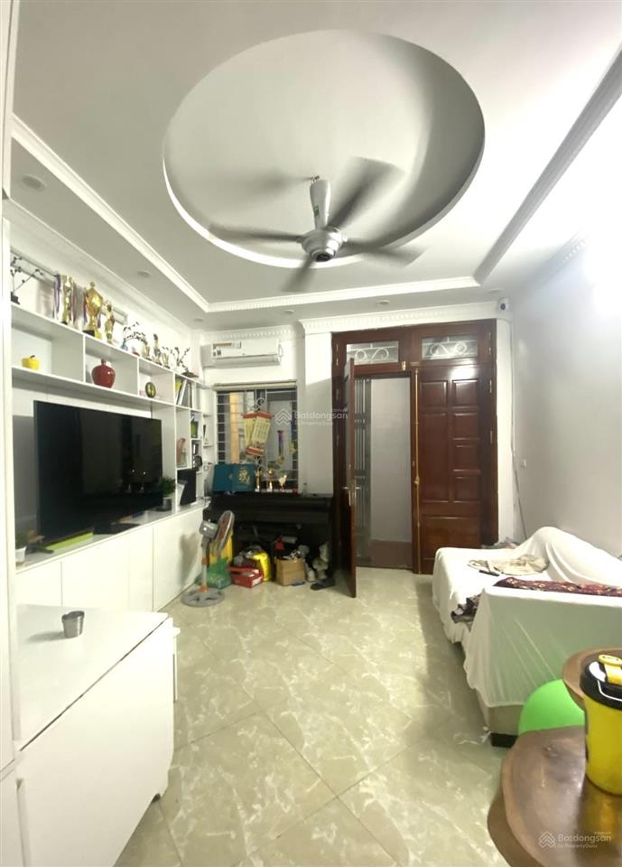 Bán nhà láng hạ 40m2 5 tầng mặt tiền 6m 1x tỷ gần phố nhà đẹp ở ngay cc 0976 052 ***