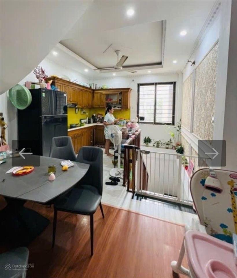 Bán nhà dịch vụ cây quýt la khê hà đông 48m2 4 tầng mặt tiền 4.2m 1x tỷ ôtô tránh vỉa hè 0976 052 ***