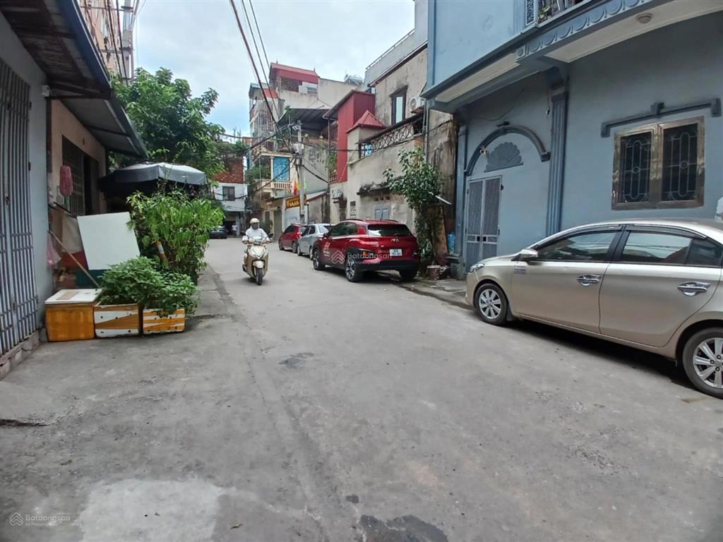 Bán nhà văn quán 68m2 mặt tiền 4.2m hơn 17 tỷ cấp 4 phân lô ô tô tránh vỉa hè cc 0976 052 ***