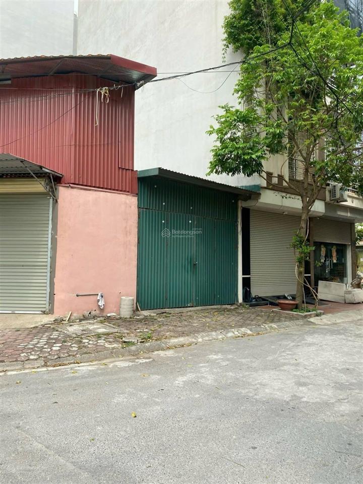 Bán nhà tôn thất tùng, đống đa 52m² mặt tiền 5.2m hơn 9 tỷ cấp 4 gần phố xây ccmn. cc 0976 052 ***