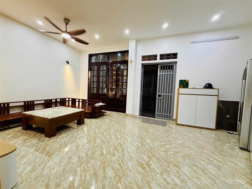 Bán nhà hoàng sâm cầu giấy 40m2 5 tầng mặt tiền 7m hơn 10 tỷ 3m ra phố nhà đẹp ở ngay cc 0976 052 ***