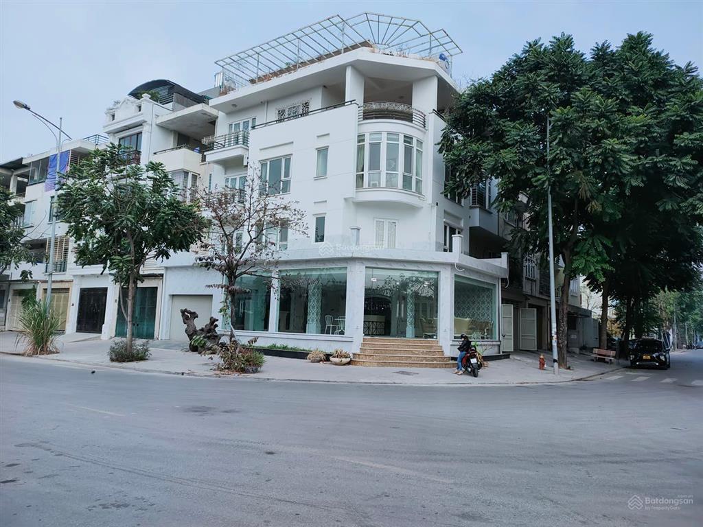Bán nhà lạc long quân tây hồ 800m2 4 tầng mặt tiền 20m 400 tỷ lô góc ô tô tránh, cc 0976 052 ***