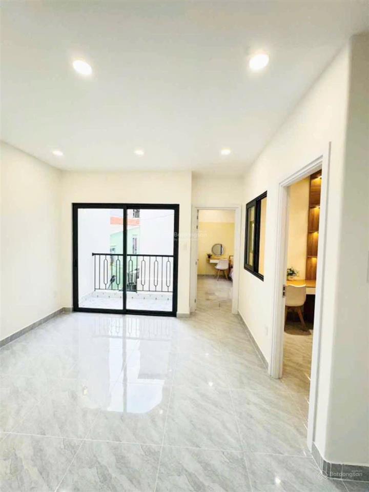 Bán nhà đường văn cao q. tân phú