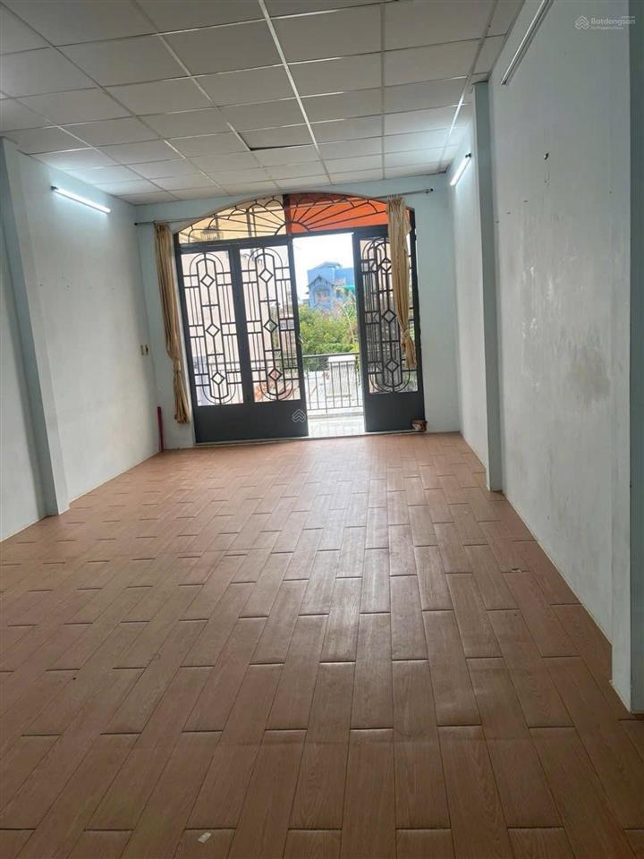 Bán nhà gần chợ lê văn quới hẻm xe hơi