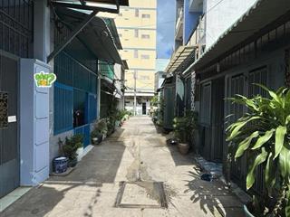 Bán nhà gần chợ lê văn quới hẻm xe hơi