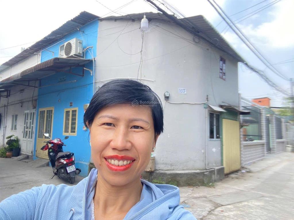 Nhà nhỏ xinh hiếm lô góc 2 mặt tiền bình chánh 13m giá 395 triệu
đang có dòng tiển ~2