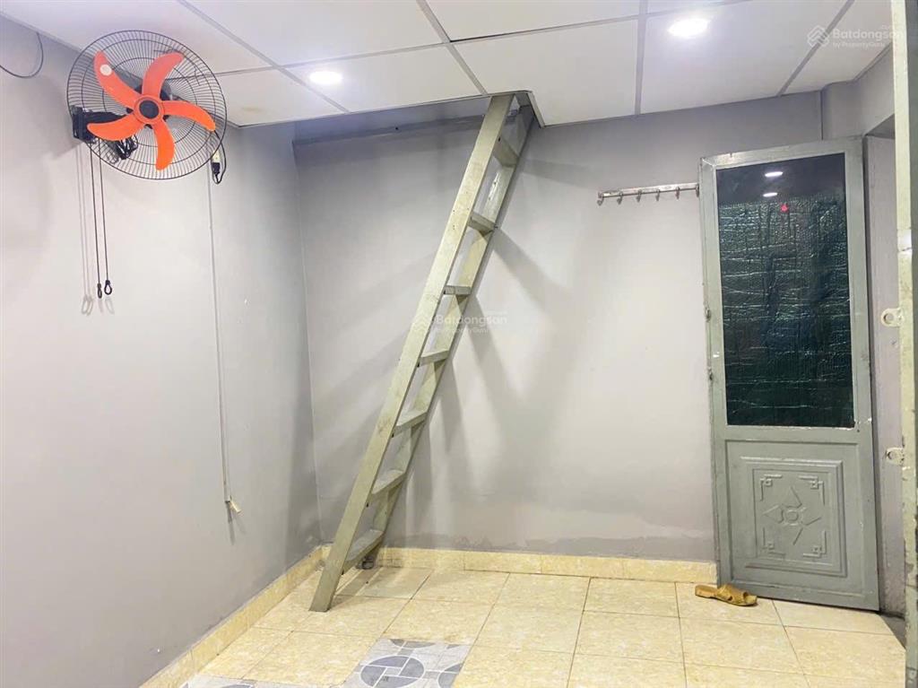 Nhà nhỏ xinh hiếm lô góc 2 mặt tiền bình chánh 13m giá 395 triệu
đang có dòng tiển ~2