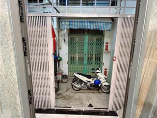 Siêu phẩm khủng đón tết ấp chiến lược bình tân.
diện tích khủng  69m2 (4,4x14). giá hot 3.9 tỷ