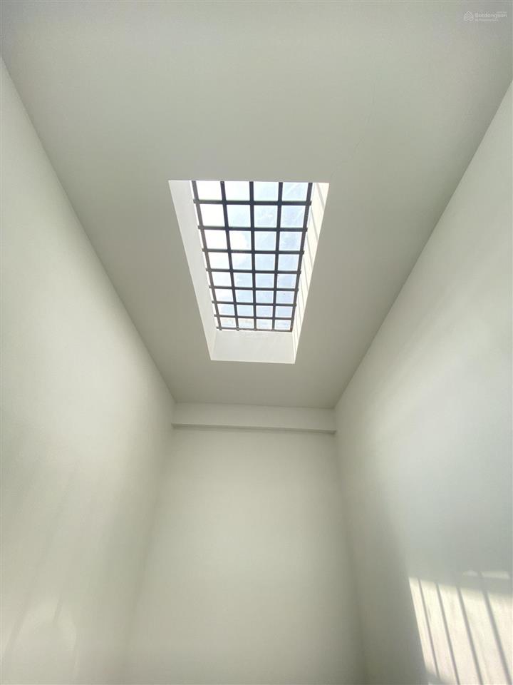 Siêu phẩm 5 tầng ô tô vào nhàkinh doanh tốt  gần aeon tân phú
dt 52m ( 4,4x12)giá 6tỷ15