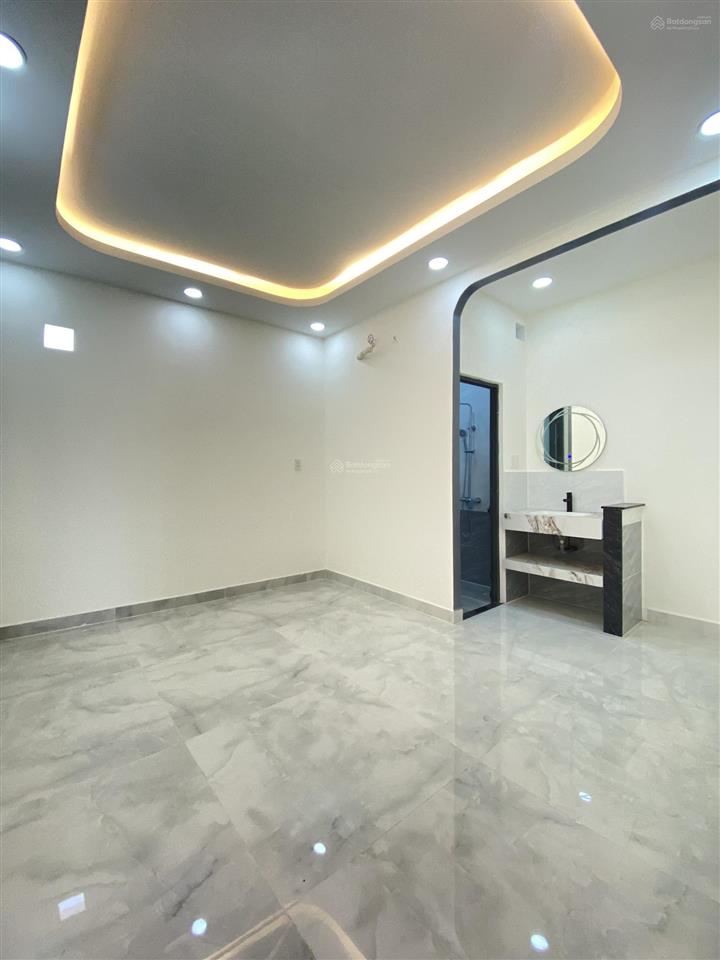 Siêu phẩm 5 tầng ô tô vào nhàkinh doanh tốt  gần aeon tân phú
dt 52m ( 4,4x12)giá 6tỷ15