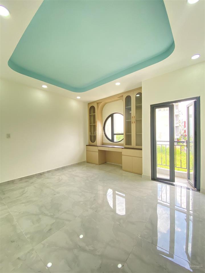 Siêu phẩm 5 tầng ô tô vào nhàkinh doanh tốt  gần aeon tân phú
dt 52m ( 4,4x12)giá 6tỷ15