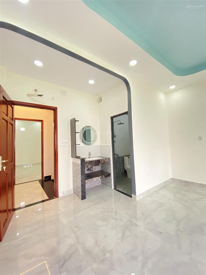 Siêu phẩm 5 tầng ô tô vào nhàkinh doanh tốt  gần aeon tân phú
dt 52m ( 4,4x12)giá 6tỷ15