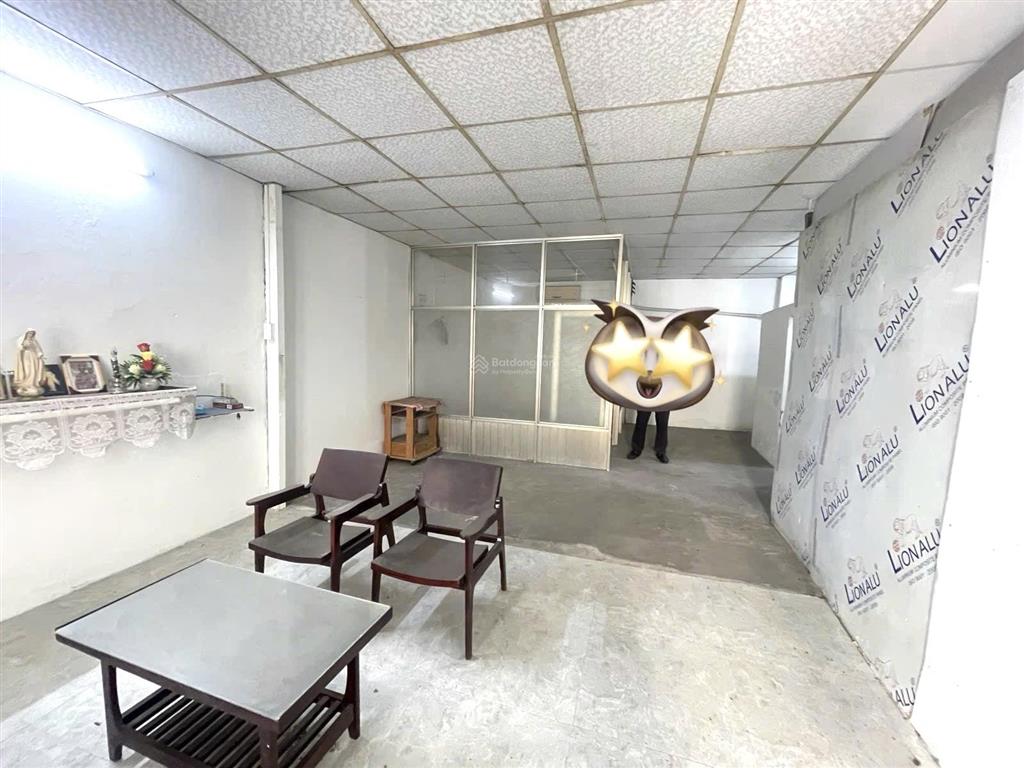 Hẻm ô tô đậu cửa cách mặt tiền lũy bán bích vài bước, ngang 5m, 60m2, chỉ 6.3 tỷ