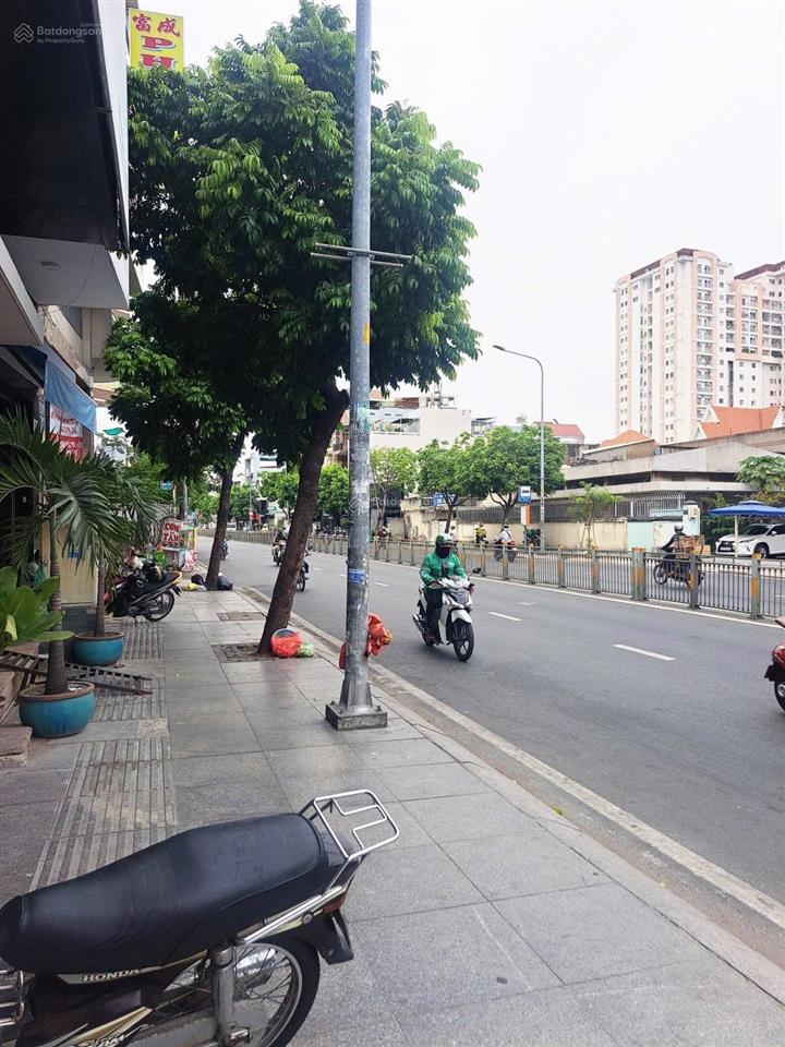 Cực hiếm mặt tiền lũy bán bích nhà mới đẹp 3 tầng full nội thất kinh doanh đỉnh chỉ 5tỷ950