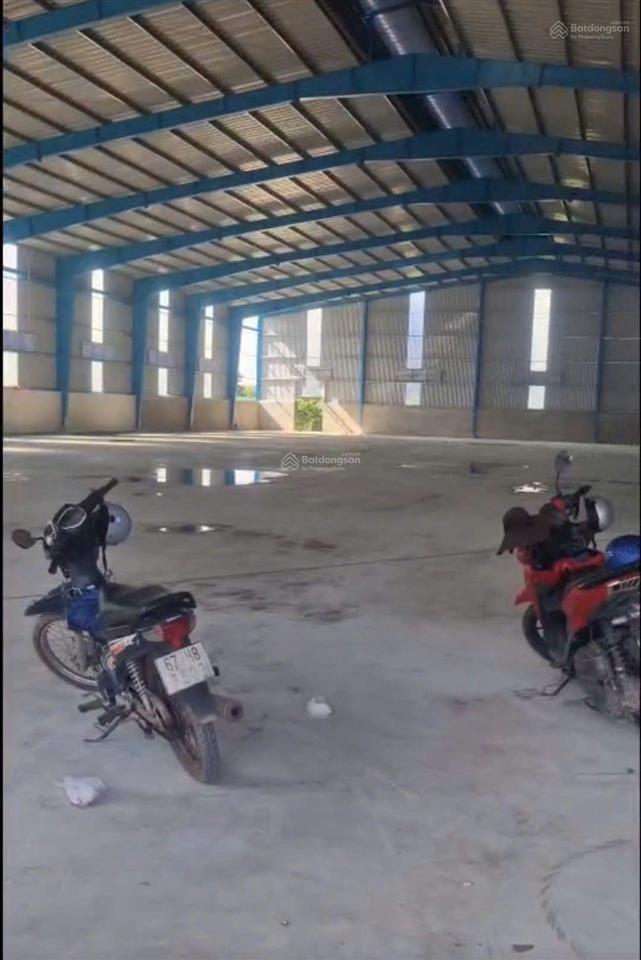 Xưởng cho thuê tại bến cát 4960m  giá 390tr/th