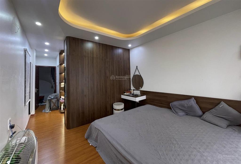 Siêu phẩm cổ nhuế 2, bắc từ liêm, hà nội, 9,5 tỷ, 43 m2, 6 tầng, thang máy, ô tô vào nhà.