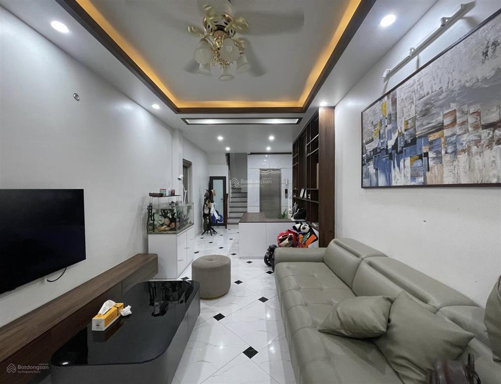 Siêu phẩm cổ nhuế 2, bắc từ liêm, hà nội, 9,5 tỷ, 43 m2, 6 tầng, thang máy, ô tô vào nhà.