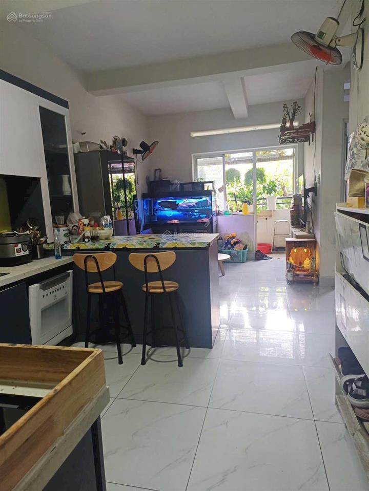 Bán gấp  2,750 tỷ căn hộ ehome 1  dương đình hội  tặng full nội thất