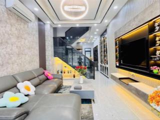 Hàng hiếm nhà phố gần phú mỹ hưng  vị trí đẹp, giá tốt nhất thị trường