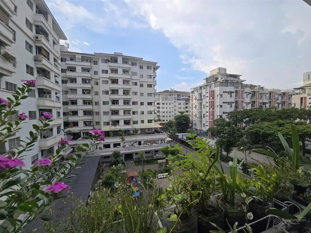 Bán căn hộ hưng vượng 3  view nội khu thoáng mát