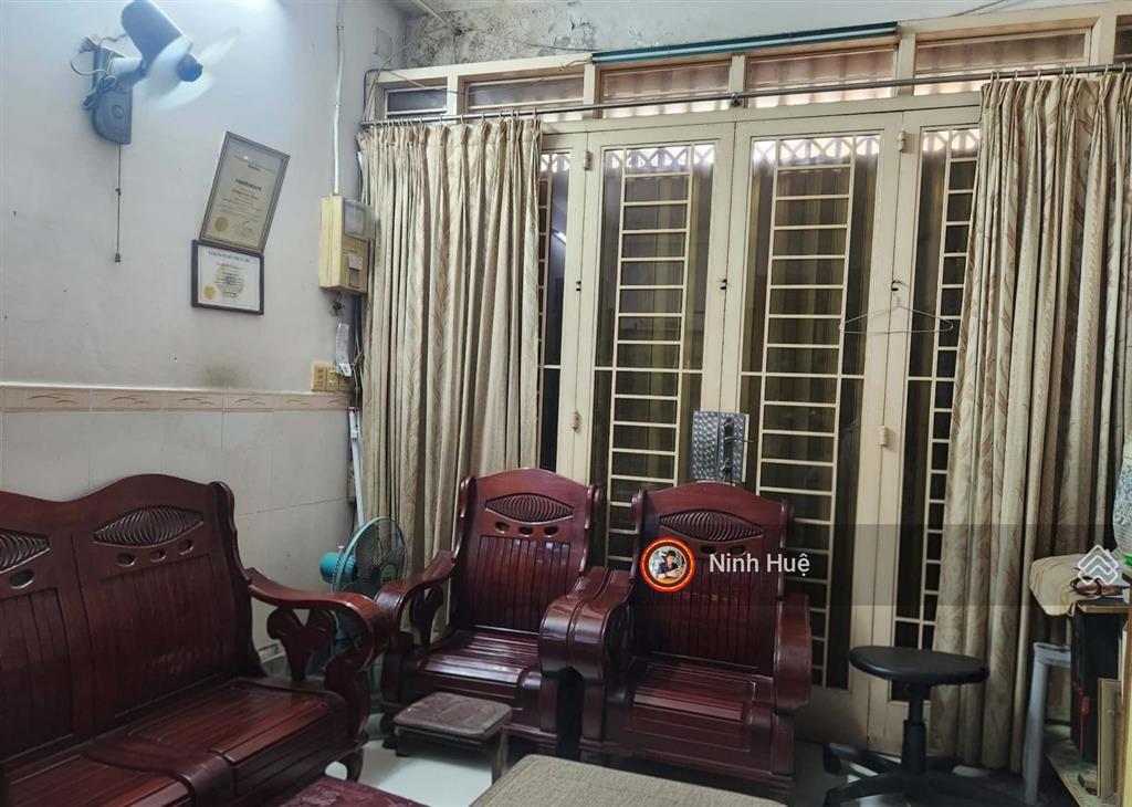 Lê văn sỹ 110m hai căn chia sẵn hxh tránh giá chỉ 16tỷ.