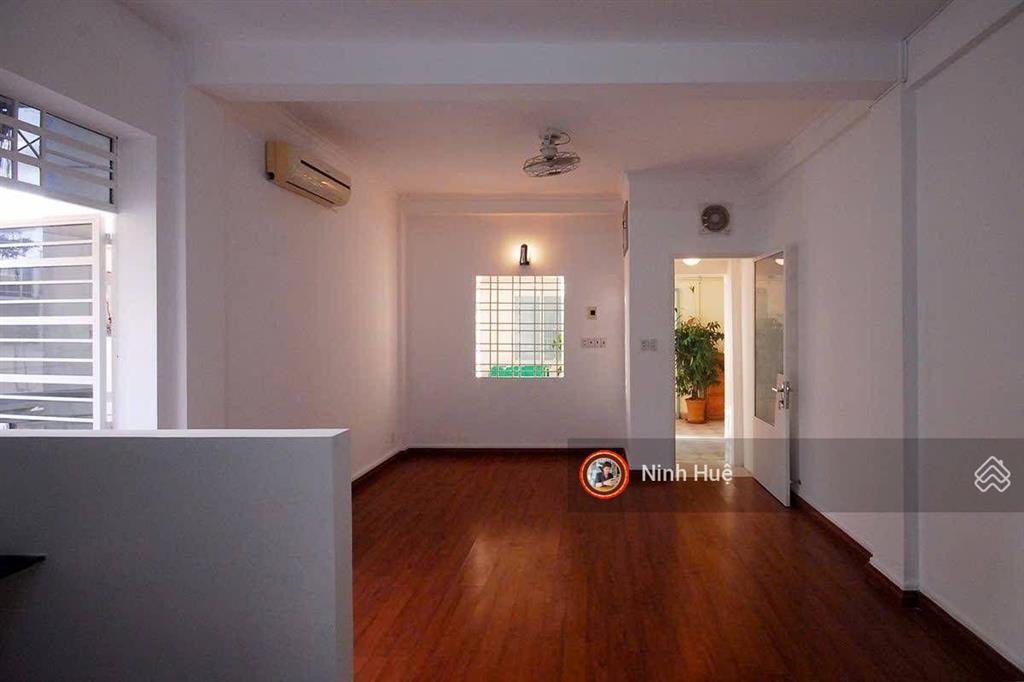 Quận 1 cc phan liêm trung tâm q1 shr giá 4,38tỷ.