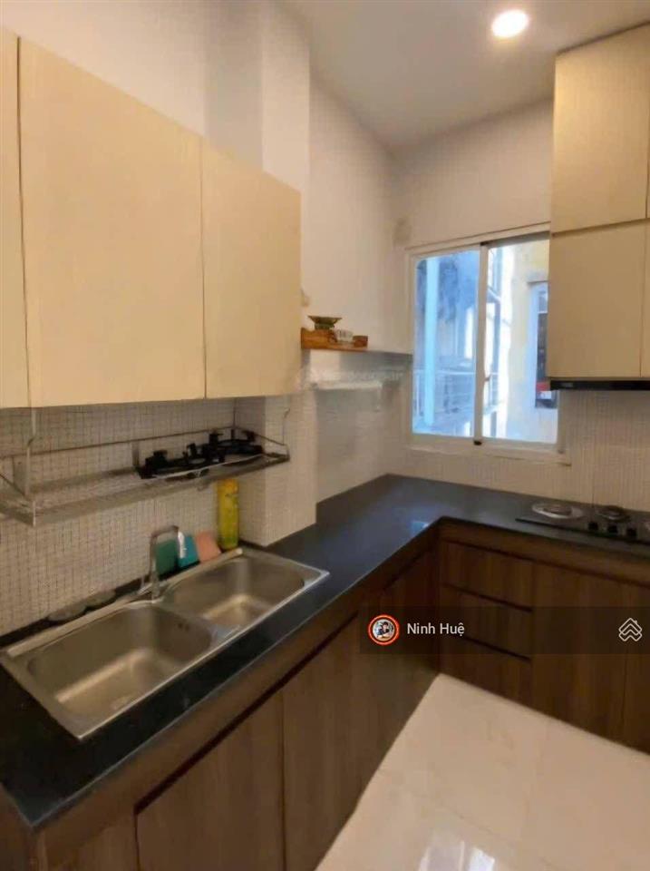 Quận 1 cc phố tây bùi bùi viện 2pn 61m tặng nội thất tầng thấp giá 5,25tỷ.