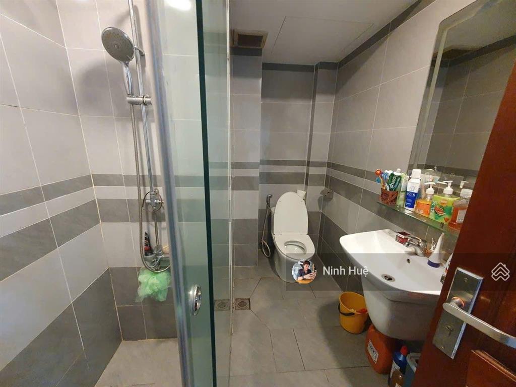 Quận 1 cc lý văn phức ,tầng thấp, 49m2, giá 4,1 tỷ